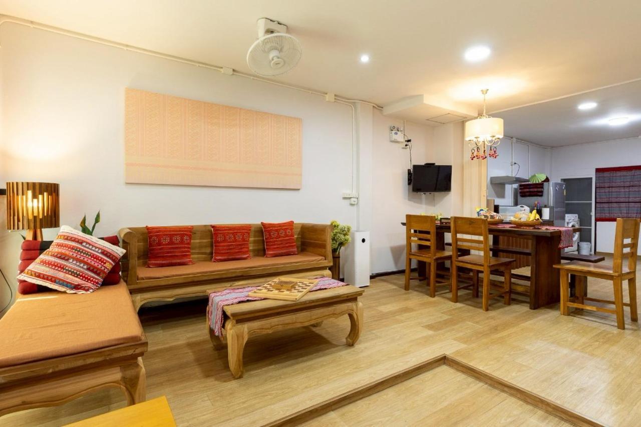 Hotel Baan Singharaj Chiang Mai Esterno foto