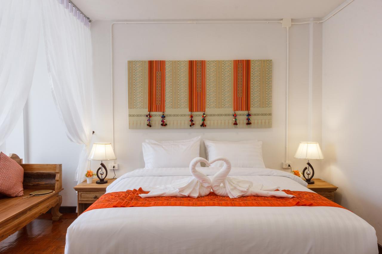 Hotel Baan Singharaj Chiang Mai Esterno foto